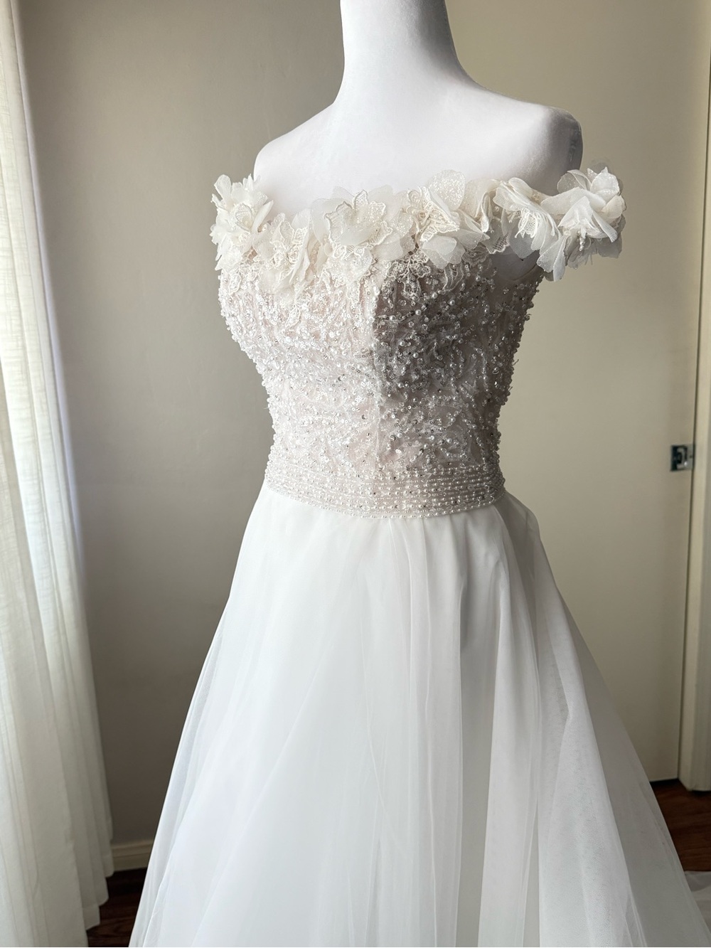 Ronald Joyce Off The Shoulder Tulle ALine Gown - Sample Dress size 6 - Picture 5 of 14